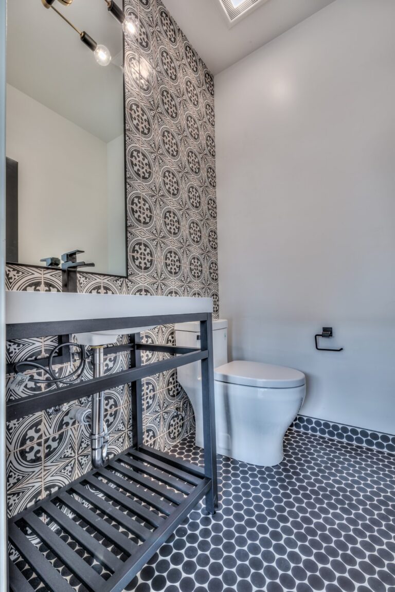 Powder room